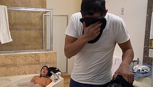  Lexy Bandera gets her pipes cleaned