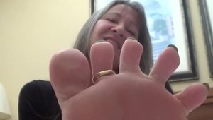  Milf Foot Tease with Neon Green Toes